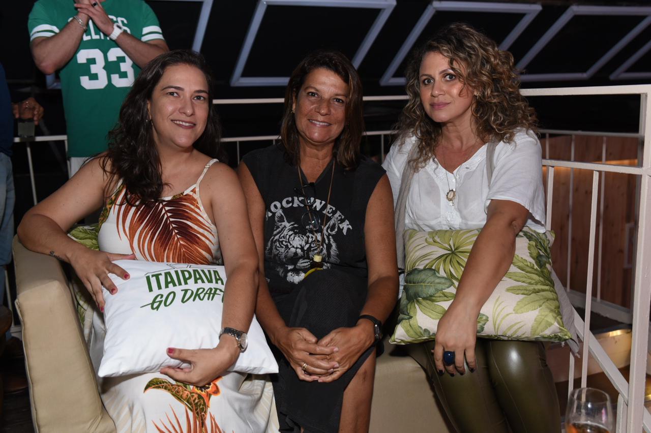 Cristiane Farjalla, Soraia Brasil e Elani Santos           